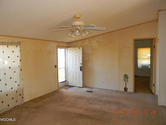 3rd image of 19238 Hunters Bend Dr