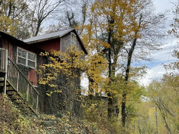 3234 Lawrenceport Rd, Mitchell, IN 47446