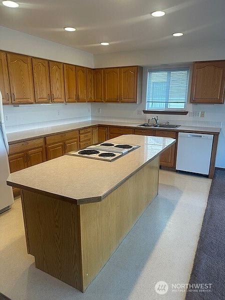 3rd image of 1300 W Marina Drive #16