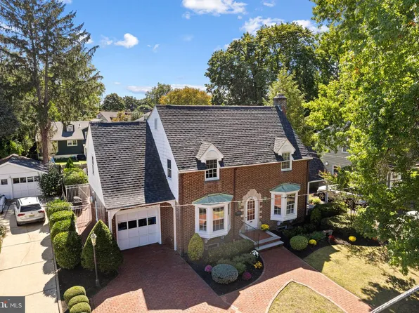 656 W Crystal Lake Ave, Haddonfield, NJ 08033