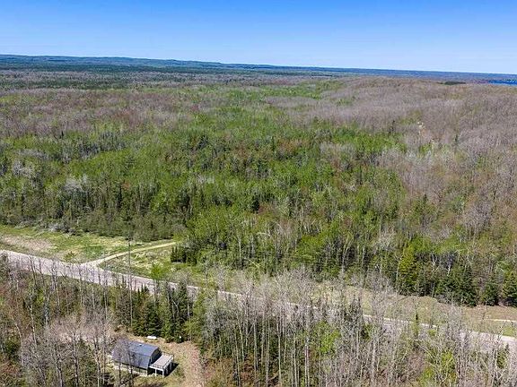 2nd image of 8959 Robinson Rd