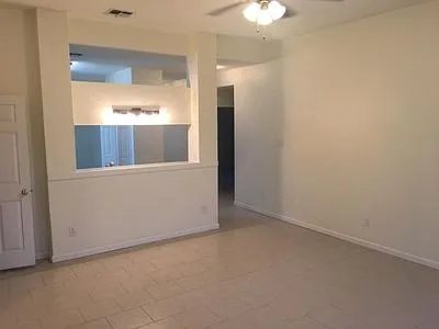 5230 Findlay Dr — Photo 3
