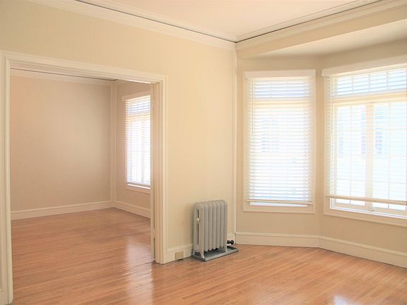4th image of 1631 Chestnut St #6