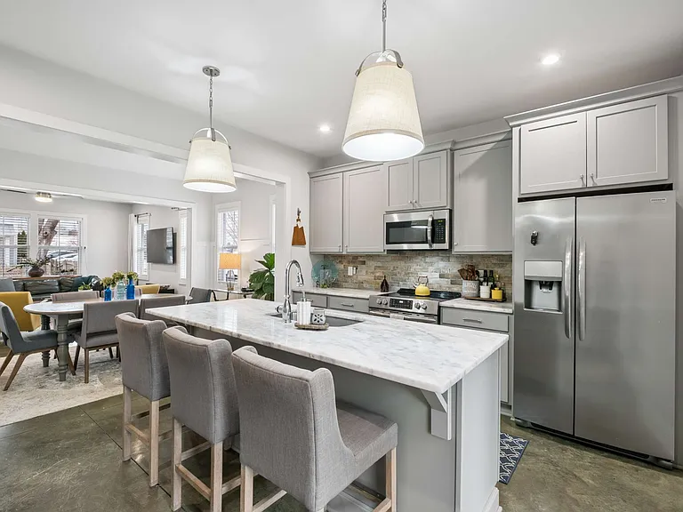 1125 Chester Ave #11 — Photo 10
