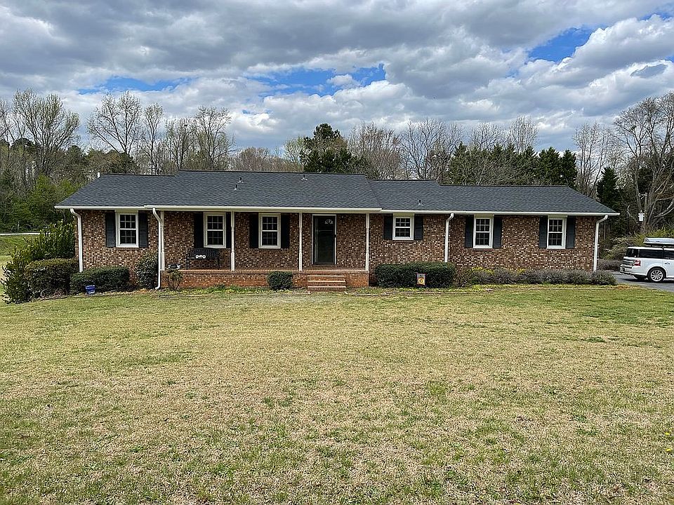 1st image of 107 Guernsey Ln