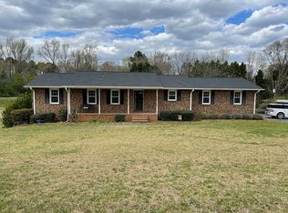 107 Guernsey Ln, Spartanburg, SC 29306
