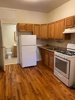 3rd image of 635 Grand Ave APT 1