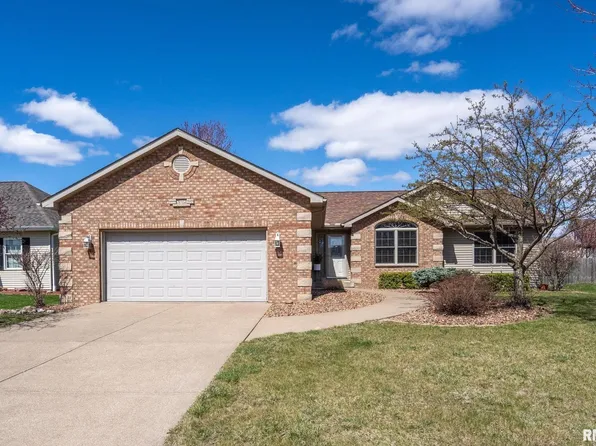 342 W Heather Glen Dr, Eldridge, IA 52748