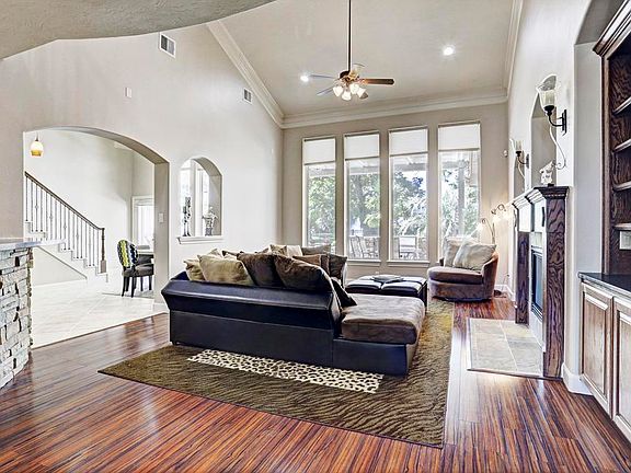 4th image of 1802 Sterling Green Ct
