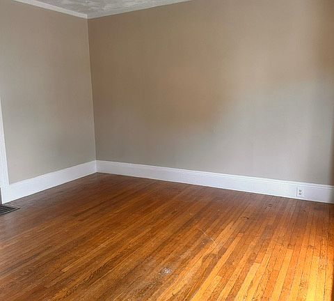 3rd image of 17 Wachusett St #17
