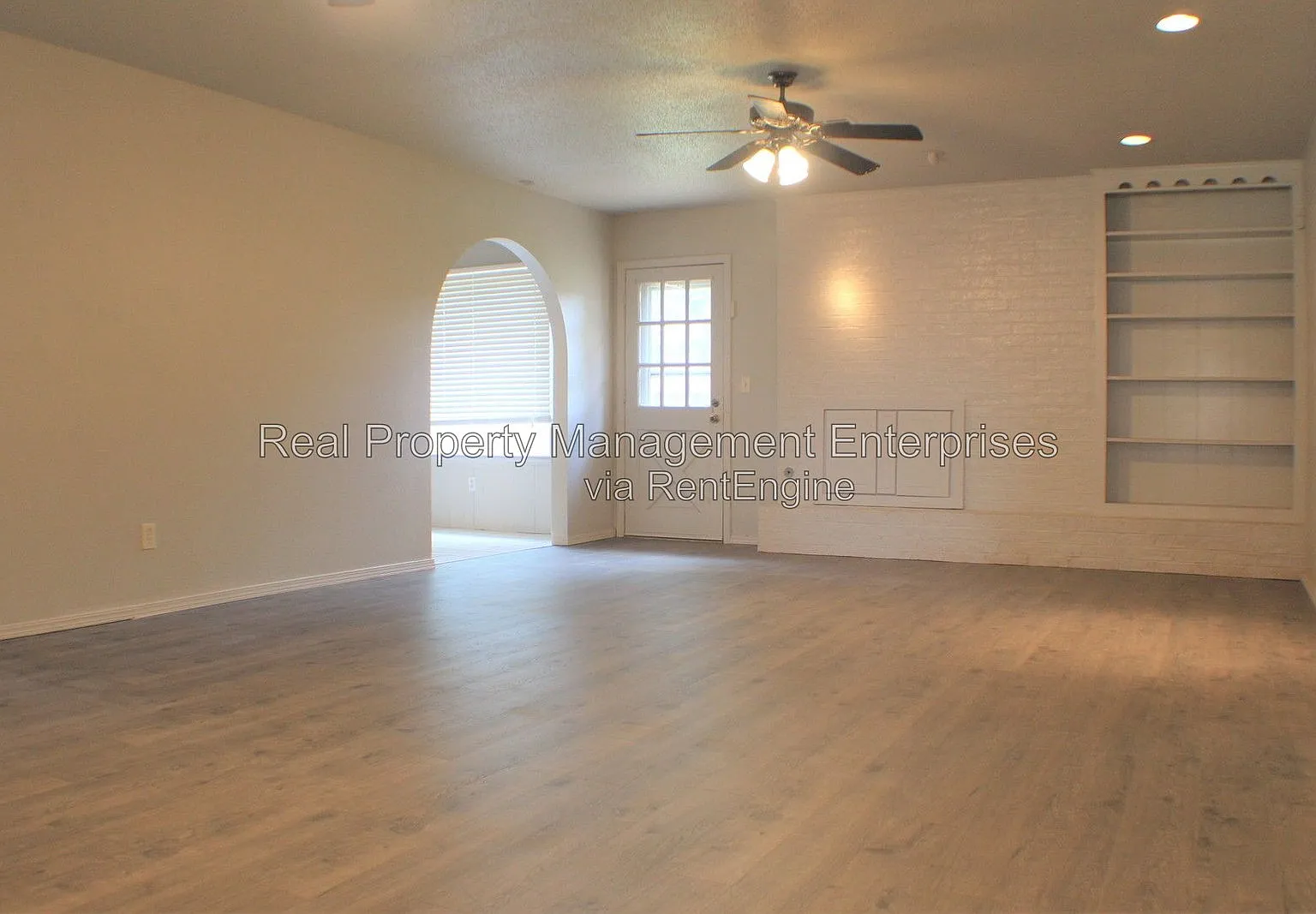 3 bed, 2.0 bath, 1343 sqft, $1,495 — Photo 4
