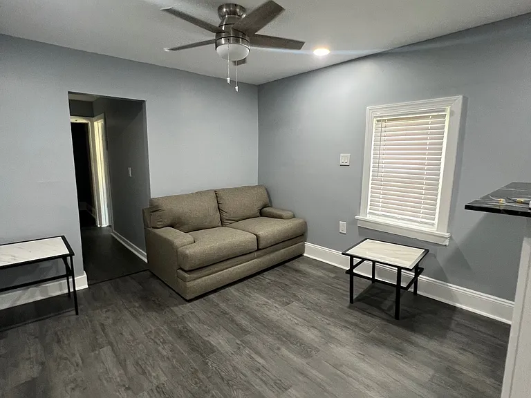 205 Ashworth Pl #1 — Photo 21
