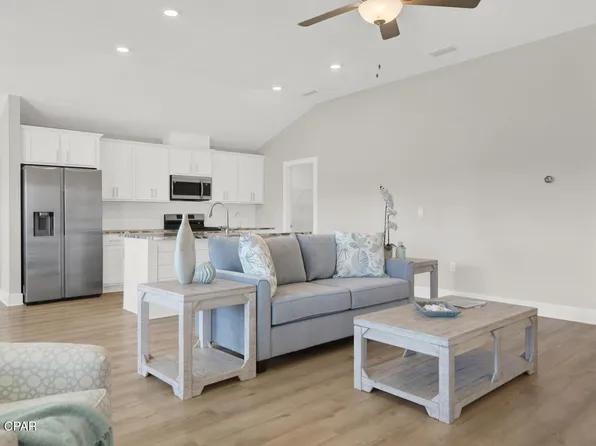 8470 Sun Point Dr, Panama City, FL 32404