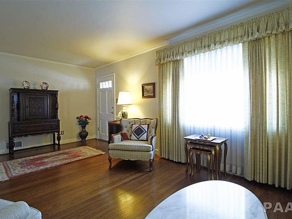 5th image of 2924 N Saint Philomena Ct
