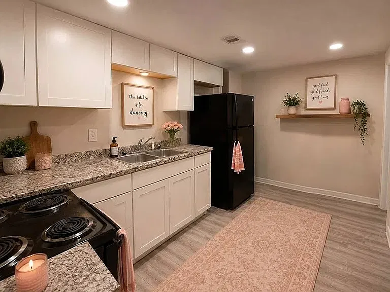 4 bed, 1200 sqft, $1,950 — Photo 4