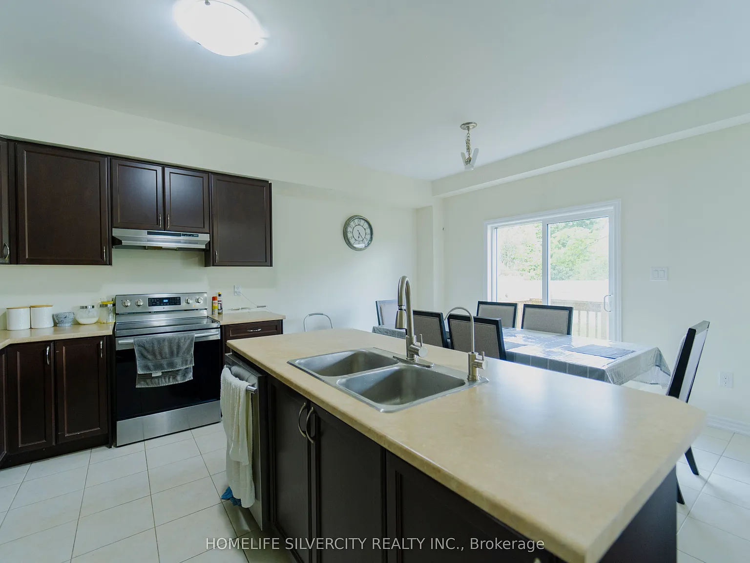 4 bed, $3,000 — Photo 4
