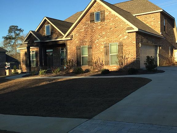 105 S Carmenville Dr