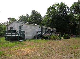 36 Old Carriage Ln, Appleton, ME 04862
