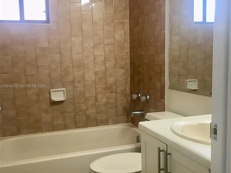 5400 W 21st Ct #306 — Photo 9