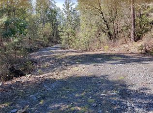 233 Sparrow Cir, Grants Pass, OR 97526