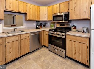 112 Village Ln, Mount Laurel, NJ 08054