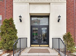 448 Spadina Rd #307, Toronto, ON M5P2W4