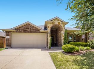 4003 Red Rock Dr, Heartland, TX 75126