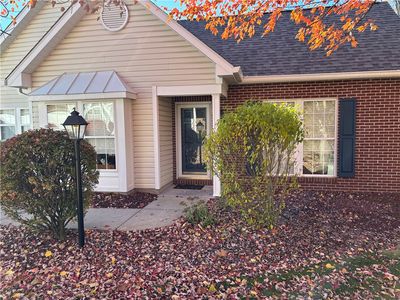 2105 Greystone Dr, Coraopolis, PA, 15108