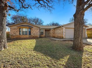 2509 Engleford Dr, Arlington, TX 76015
