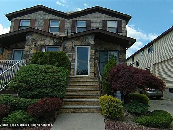 2nd image of 170 Travis Ave