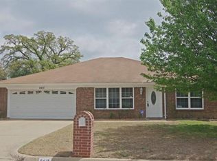6415 Hidden Springs Dr, Arlington, TX 76001