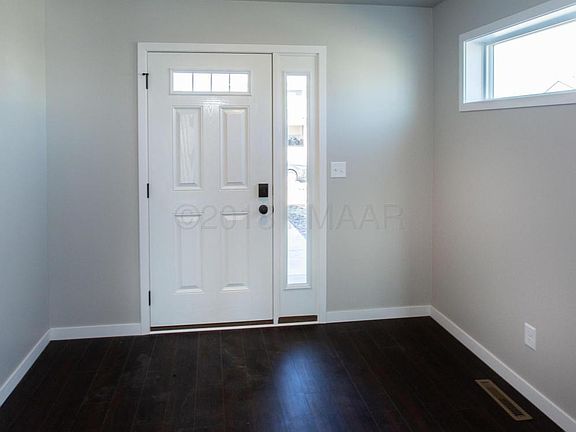 3rd image of 824 Albert Dr W