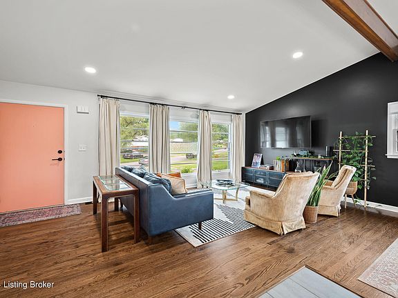 4th image of 3006 Roselawn Blvd