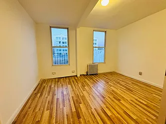 Rented by King Zone Realty Inc