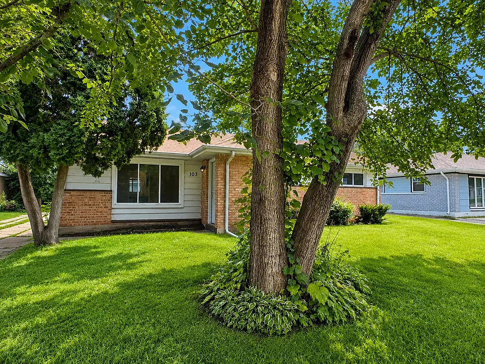 103 Shabbona Dr