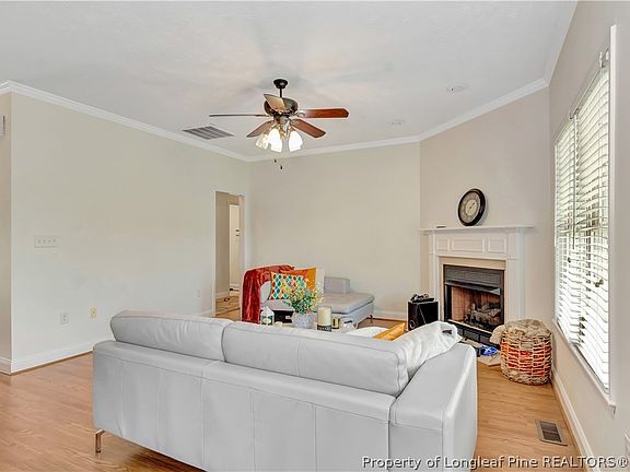 5th image of 200 Baymeadow Bnd
