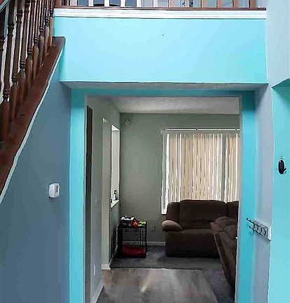 2nd image of 6439 Lakearbor Dr