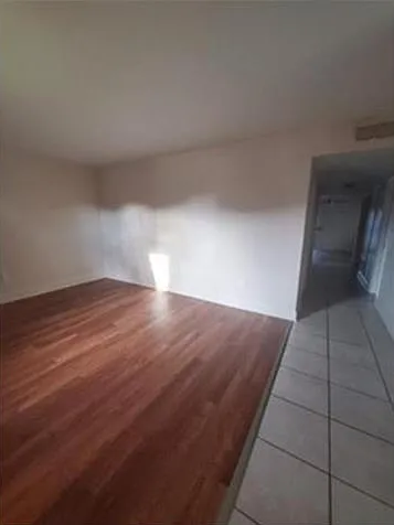 7201 Salem Dr — Photo 3