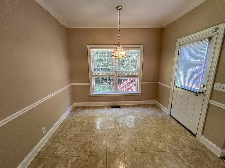 2201 Keegan Dr — Photo 11