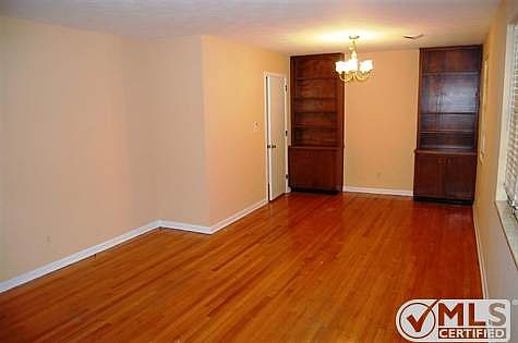 2nd image of 2105 W Indian Head Dr