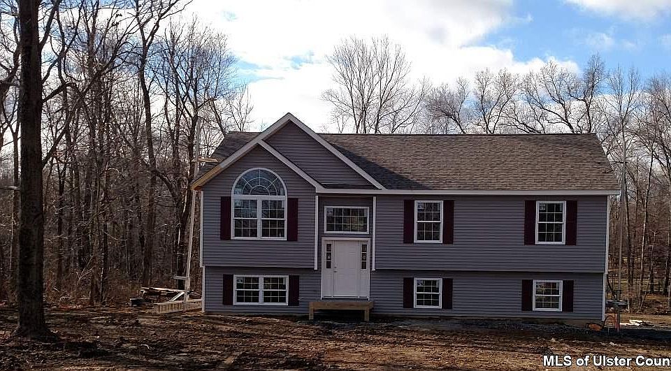 1st image of 15 Baird Ct
