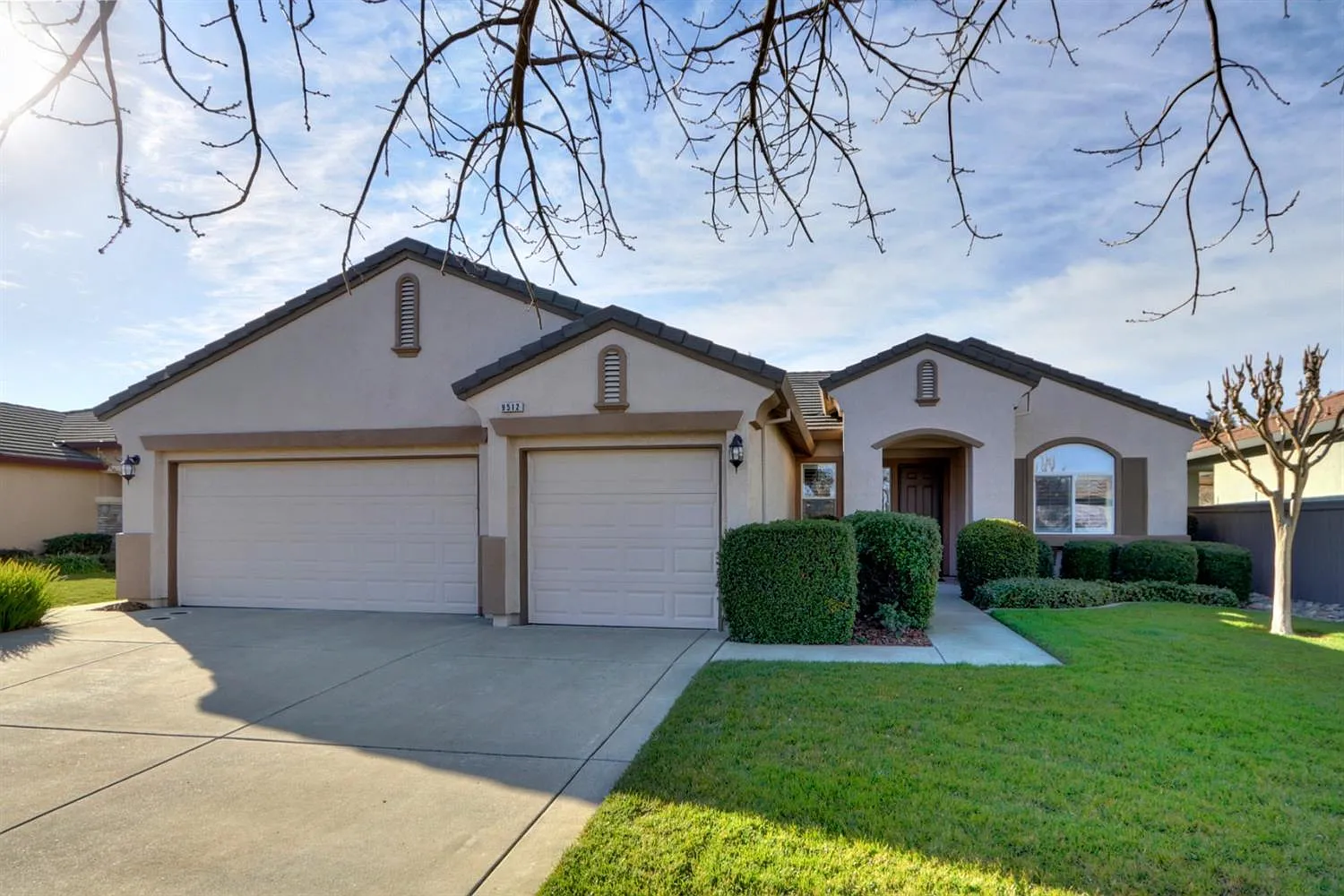 9512 Crystal Bay Ln photo 1