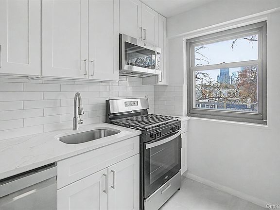 3rd image of 21-85 34th Ave #3B