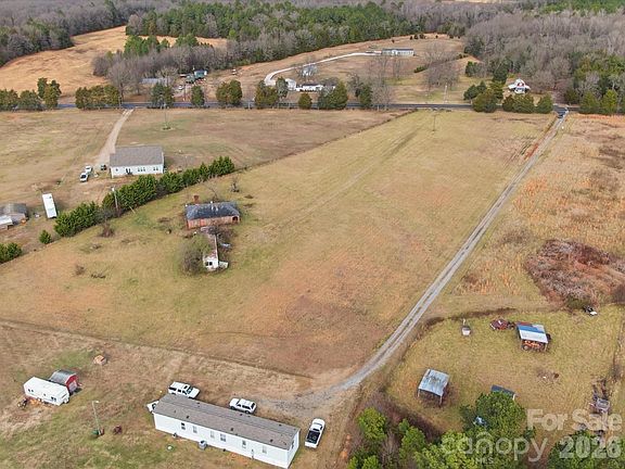 4th image of 313 Highway 324 Hwy E