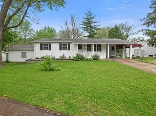 1700 Yaqui Dr, Florissant, MO 63031
