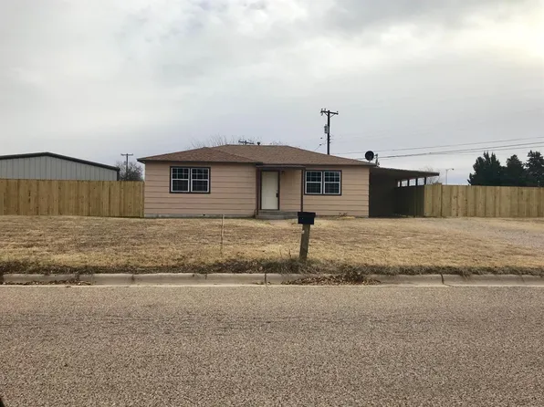 1826 Avenue I Pl, Levelland, TX 79336