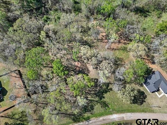 4th image of 437 County Road 3608