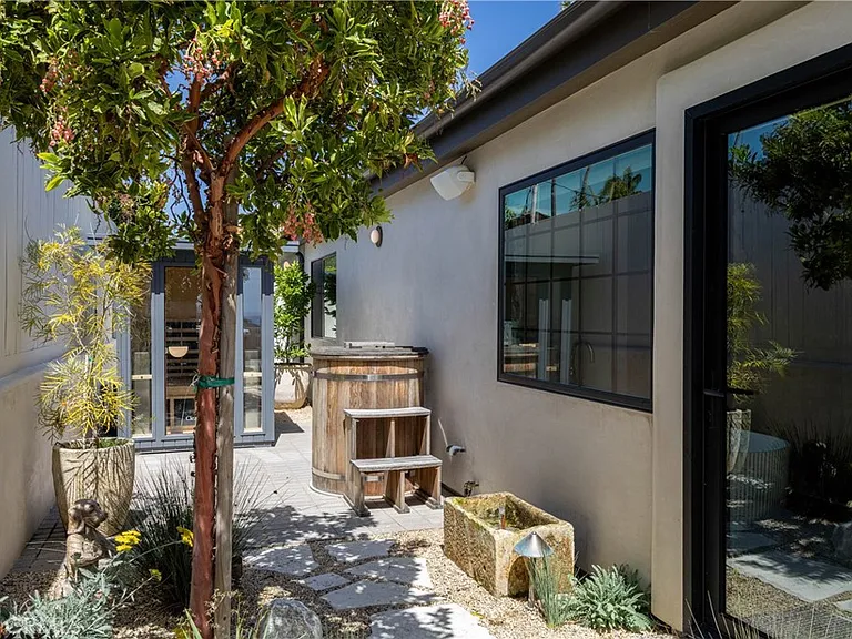 2703 Via Montecito — Photo 31