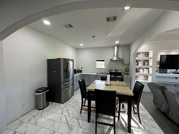 4th image of 2210 Road 5500