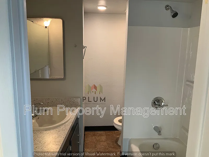 2 bed, 1.0 bath, 670 sqft, $1,395 — Photo 3